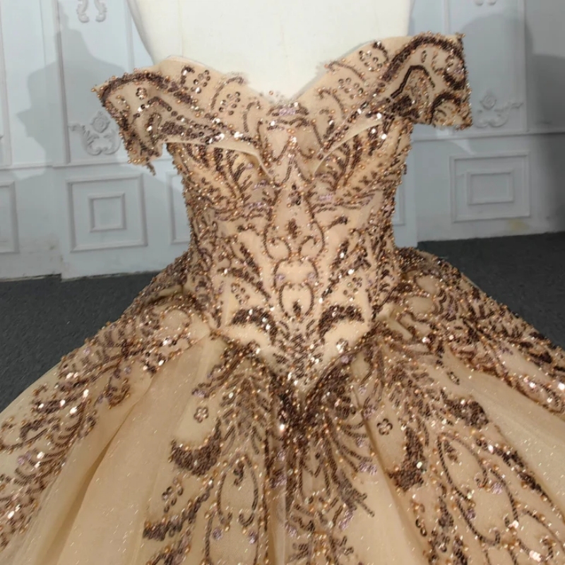 Off-the-Shoulder Gold Appliques Ball Gown Quinceanera Dresses Tulle Sweet 16 Dress