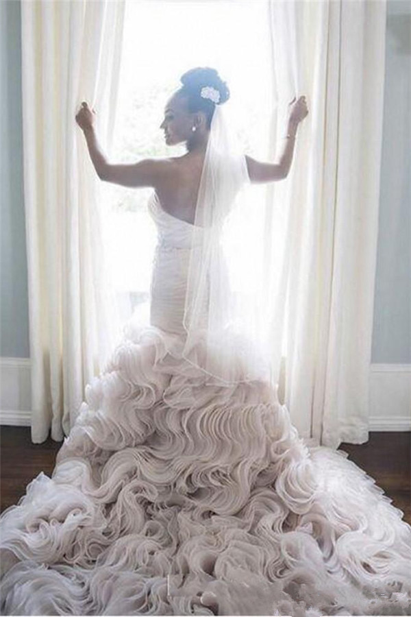 Open-Back Sleeveless Sheath Sweetheart Ruffles Organza Wave-Design Court-Train Wedding Dress-27Dress.co.uk