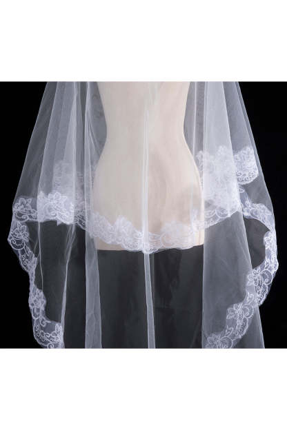 Free Two-Tier Bridal Veil with Lace | Wedding Veil for Women