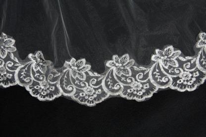 Free Two-Tier Bridal Veil with Lace | Wedding Veil for Women