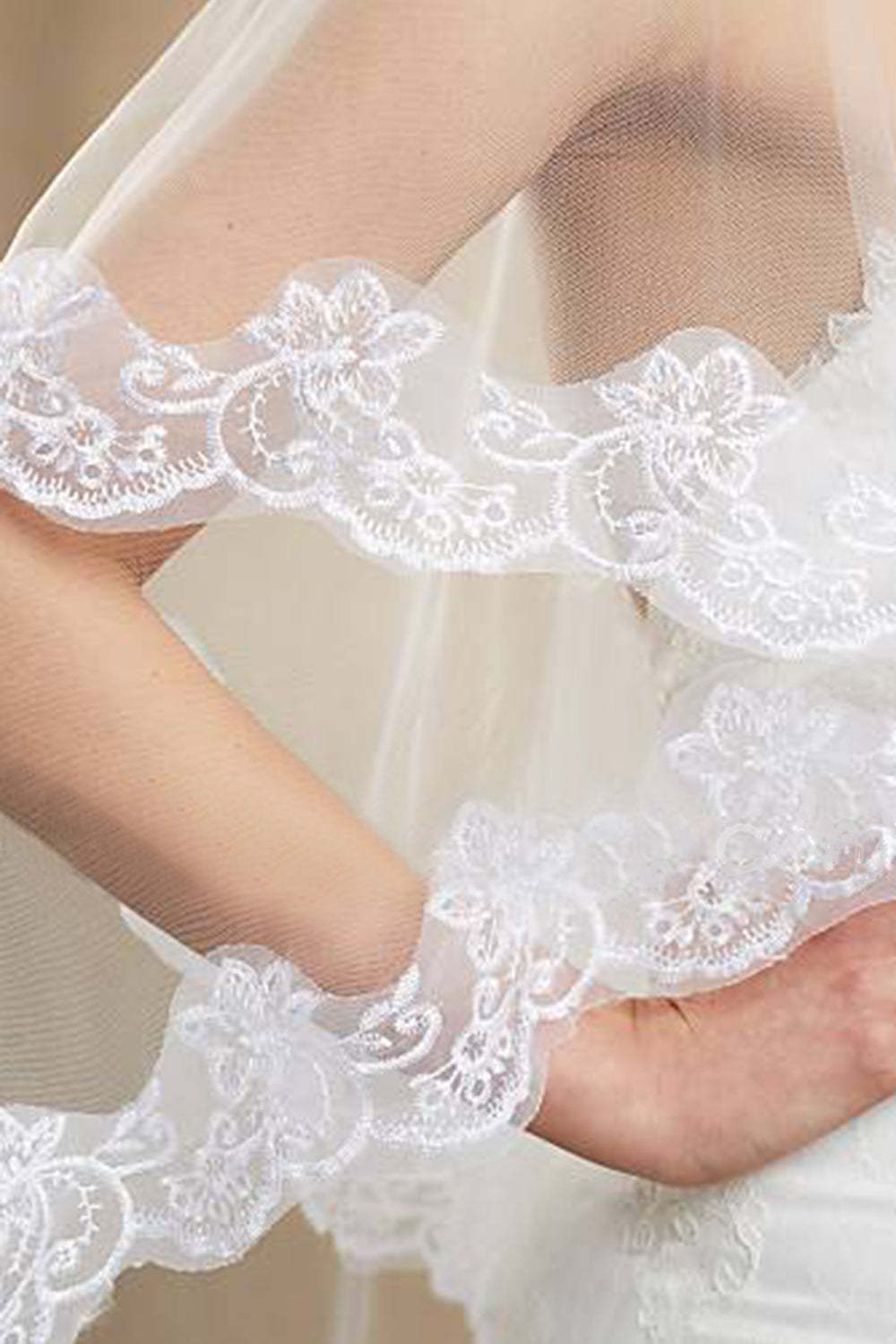 Free Two-Tier Bridal Veil with Lace | Wedding Veil for Women