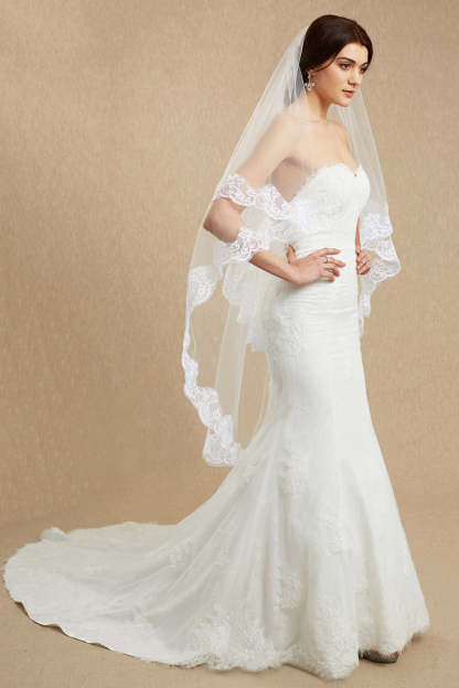Free Two-Tier Bridal Veil with Lace | Wedding Veil for Women