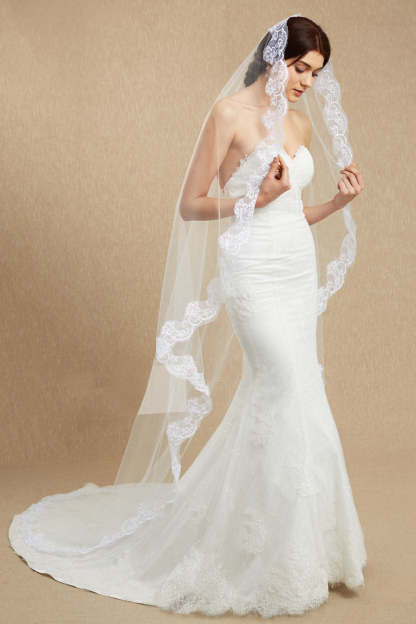 Free Two-Tier Bridal Veil with Lace | Wedding Veil for Women