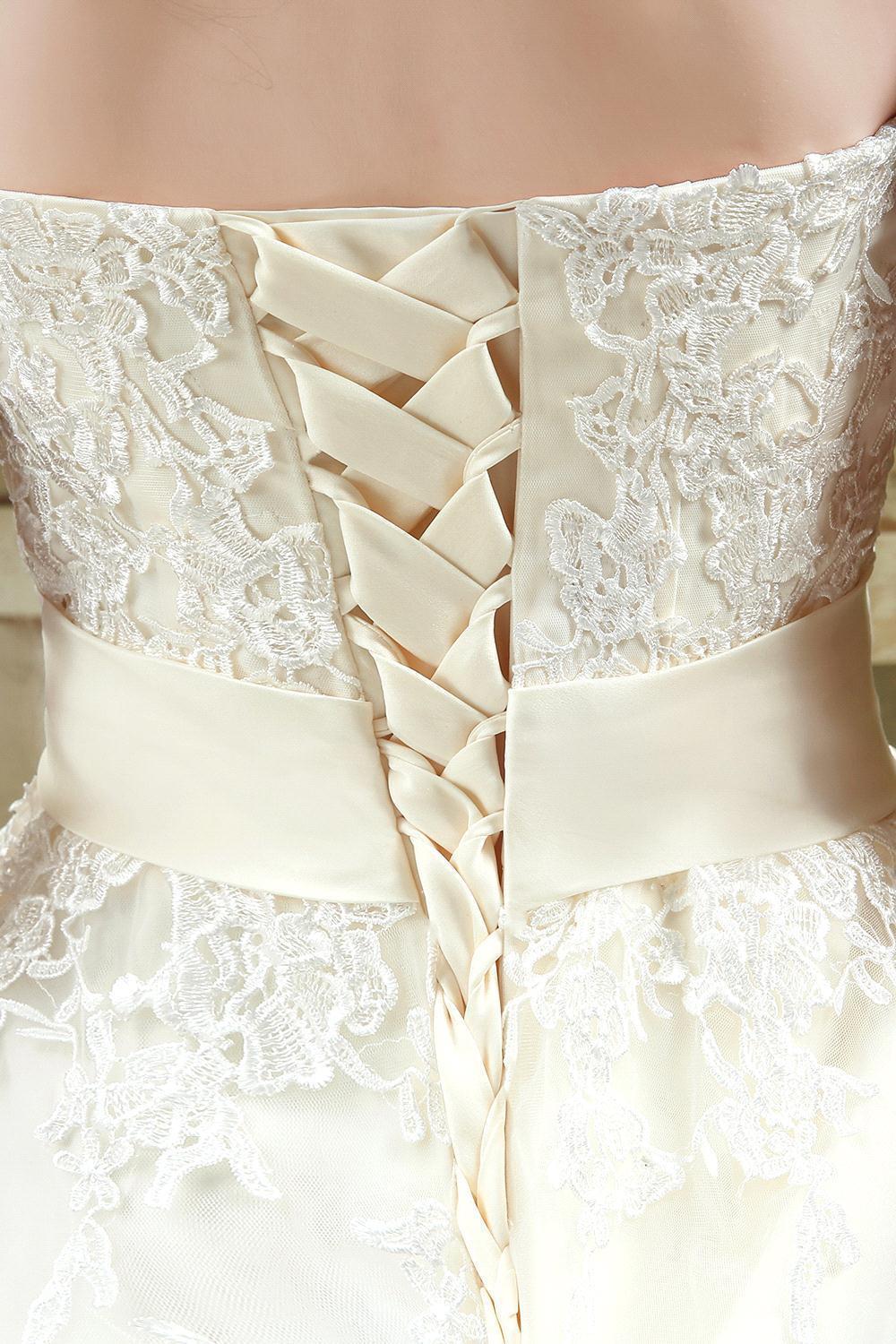 Sweetheart Lace Appliques Wedding Dress Bowknot Sweep Train