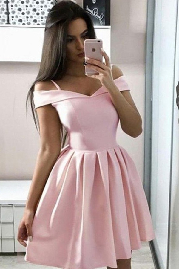 Simple Off the Shoulder Pink Homecoming Dress Sweetheart Ruffles Affordable Short Cocktail Dress
