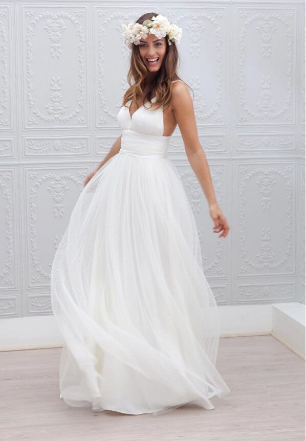 Elegant White Spaghetti Straps Wedding Dress Summer Beach Tulle Floor Length BA3218