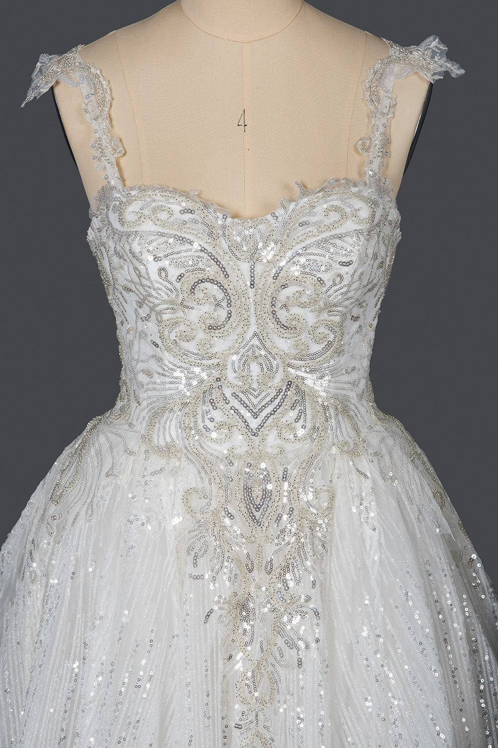 Elegant Sweetheart Straps Aline Ball Gown Wedding Dress Glitter Sequins Tulle Lace Bridal Gown