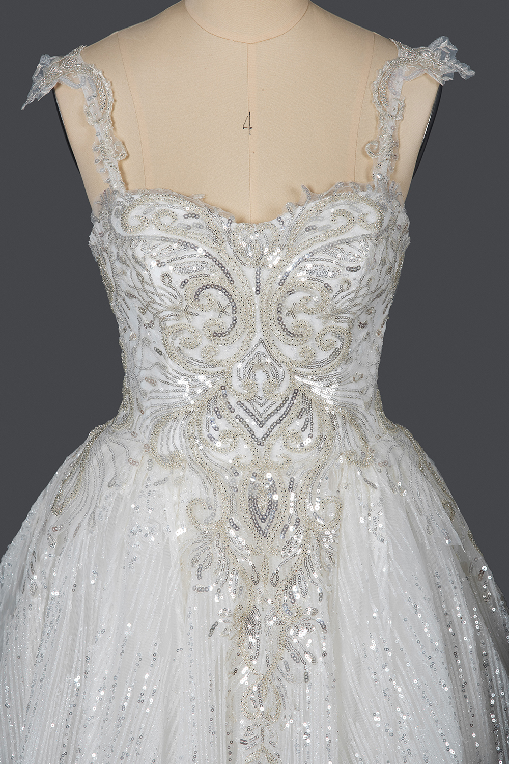 Elegant Sweetheart Straps Aline Ball Gown Wedding Dress Glitter Sequins Tulle Lace Bridal Gown