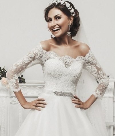 Delicate Tulle Lace Appliques Wedding Dress 3/4-Length Sleeve Beadss