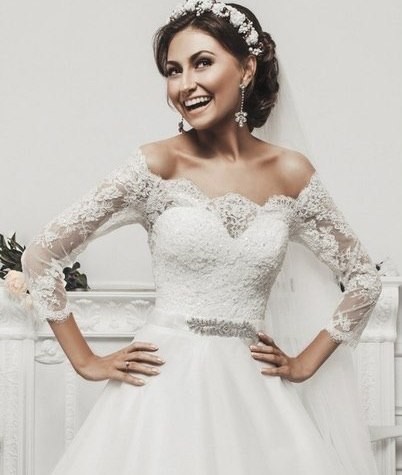 Delicate Tulle Lace Appliques Wedding Dress 3/4-Length Sleeve Beadss