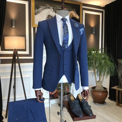 Derby Formal Dark Blue Three Pieces Peaked Lapel Business Men Suits