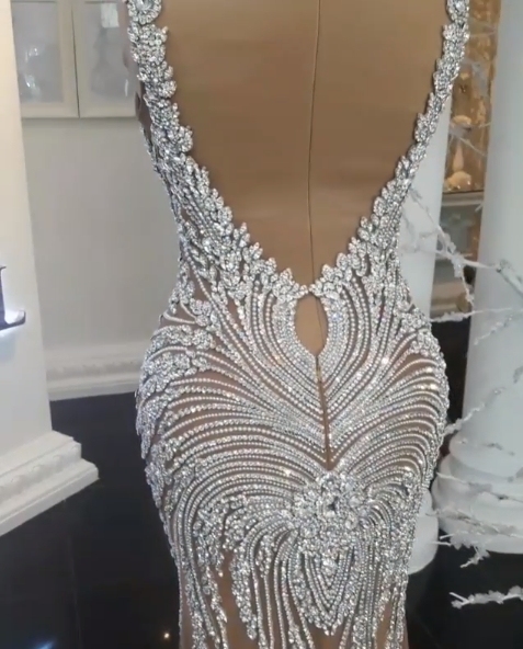 Glamorous Crystals Sexy Mermaid Wedding Dresses UK V-Neck Backless Champagne Bridal Gowns