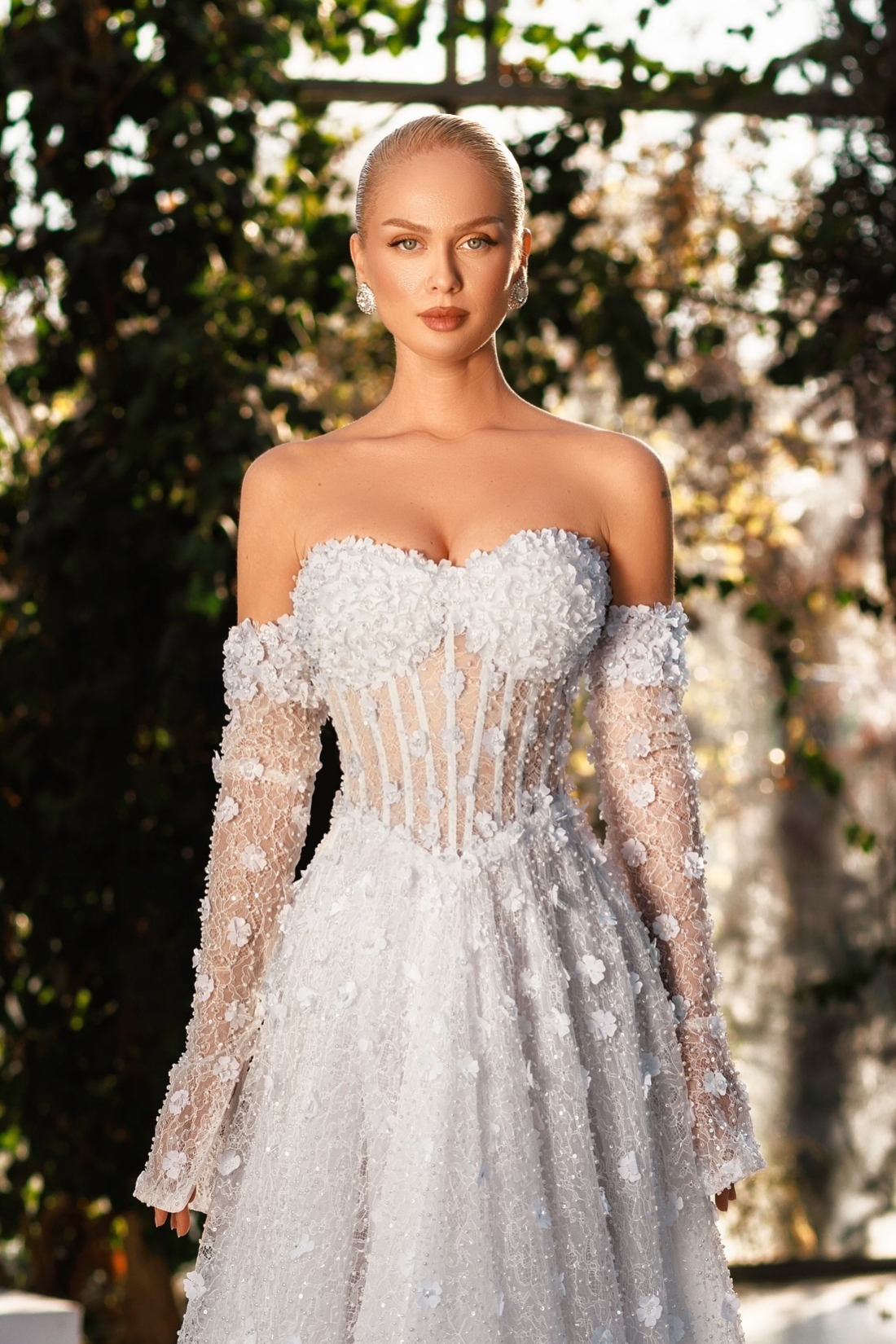 Unique Sweetheart Tulle Appliques Lace Long A-Line Wedding Dresses