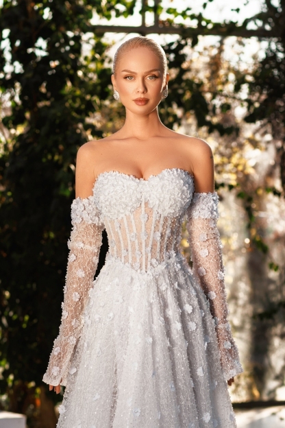 Unique Sweetheart Tulle Appliques Lace Long A-Line Wedding Dresses