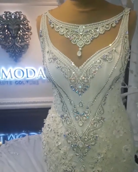 Glamorous Sexy Mermaid Sleeveless Wedding Dresses UK Floral Appliques Bridal Gowns with Crystals