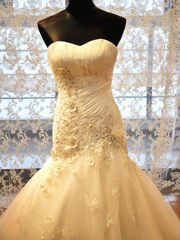 Tulle Ball Gown Floor-Length Sweetheart Beads Sleeveless Wedding Dresses UK