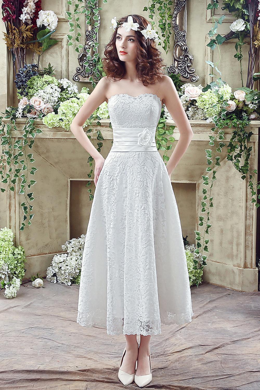 Delicate Lace Flower Strapless Wedding Dress A-line Sleeveless Lace-up