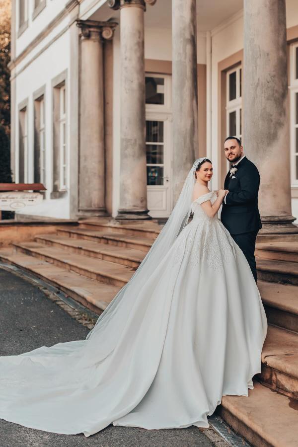 Elegant Off-the-Shoulder White Aline Bridal Dress with Lace Appliques-27Dress.co.uk