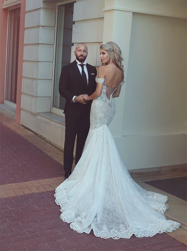 Modern Off-the-Shoulder Sweetheart Lace Sexy Mermaid Wedding Dress On Sale BA7275