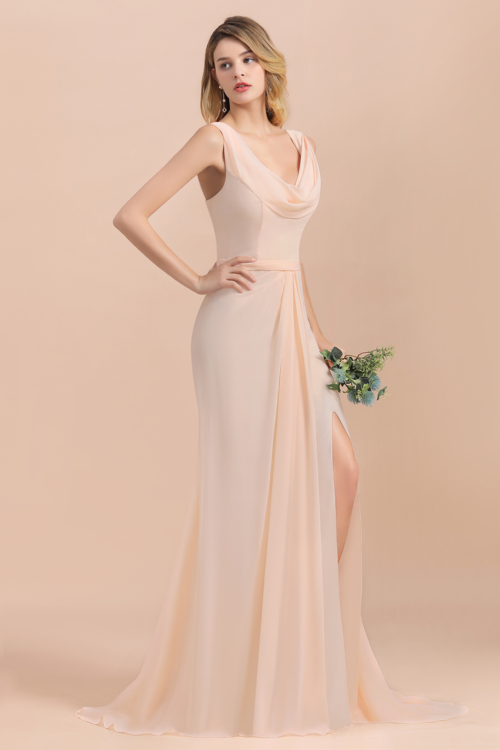 Elegant Champagne V-Neck Chiffon Bridesmaid Dress Sleeveless Side Slit Wedding Guest Dress