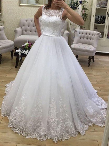 Court Train Scoop Neckline Ball Gown Applique Tulle Sleeveless Wedding Dresses UK