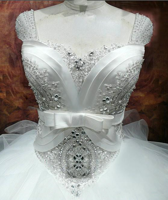 Elegant Beadss Crystals Ball Gown Wedding Dress Bowknot Lace-up