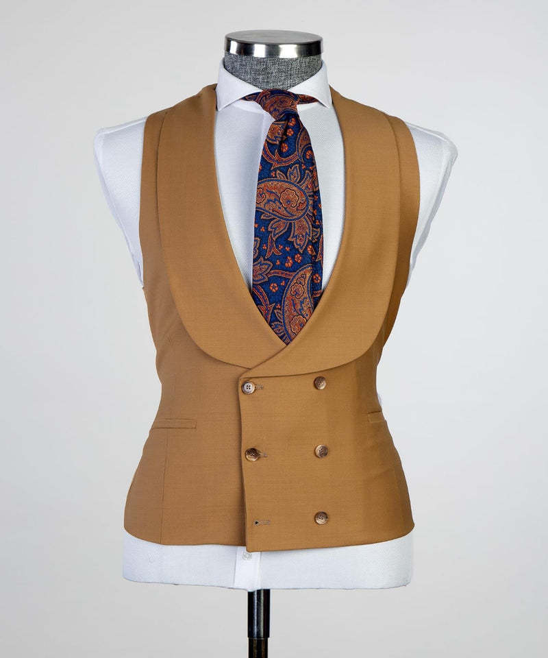 Elroy New Arrival Brown Peaked Lapel Fashion Business Men Suits