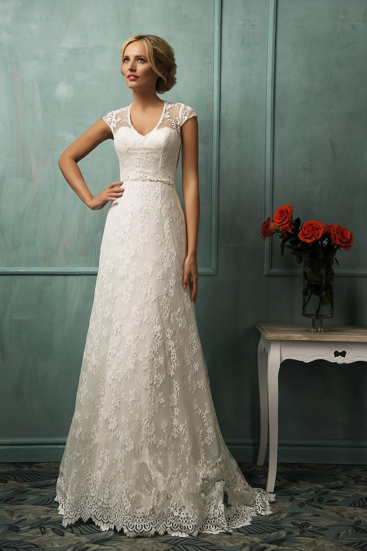 Elegant Cap Sleeve Lace Wedding Dress With Zipper Button Bridal Gowns