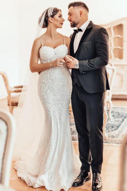 Charming Sweetheart Sleeveless Appliques Lace Wedding Dress with Mermaid