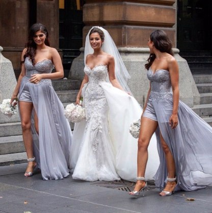 Gorgeous Lace Appliques Tulle Wedding Dress Removable Train