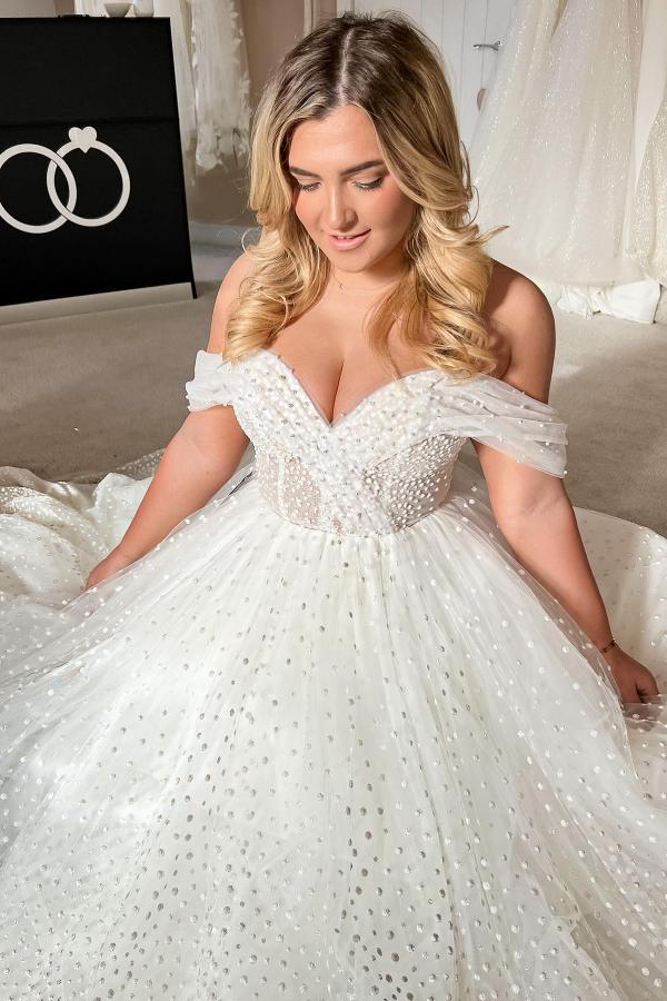 Off-the-Shoulder White Pearls Aline Wedding Dress Sweetheart Bridal Dress