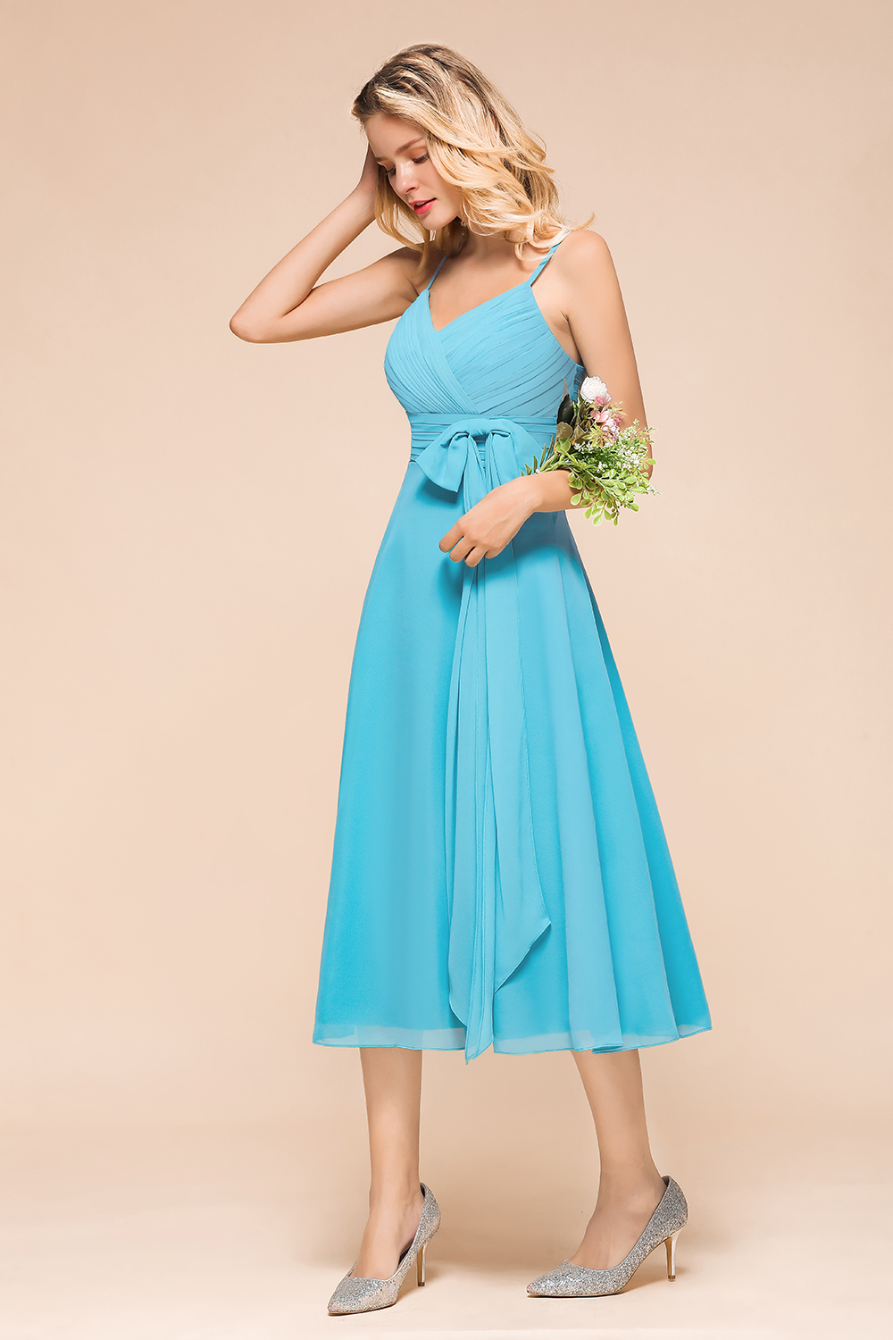 Elegant Blue Short Bridesmaid Dress Ruched Chiffon Spaghetti Straps