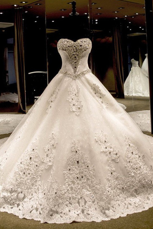 Elegant 3D-Floral Appliques Wedding Dresses UK Sweetheart Neck Bridal Gowns