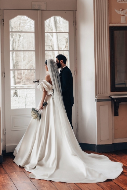 Glamous Satin Aline Wedding Dress Princess Ball Gown with Puffy Sleeves