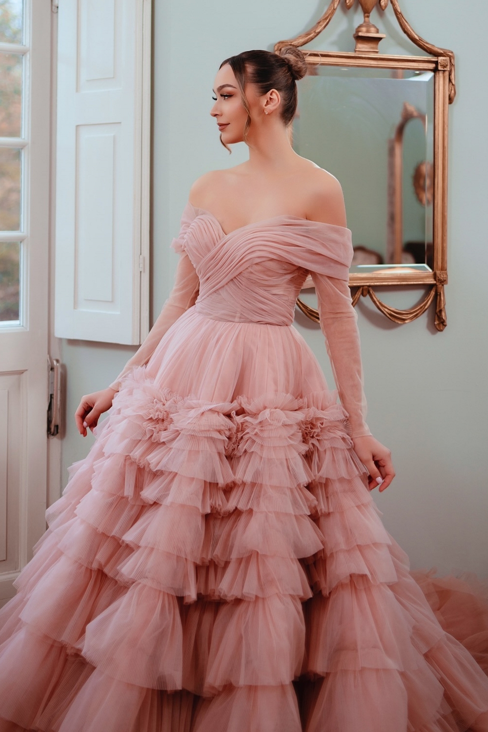 Pink Off-the-Shoulder Tulle A-Line Wedding Dresses Chapel Train