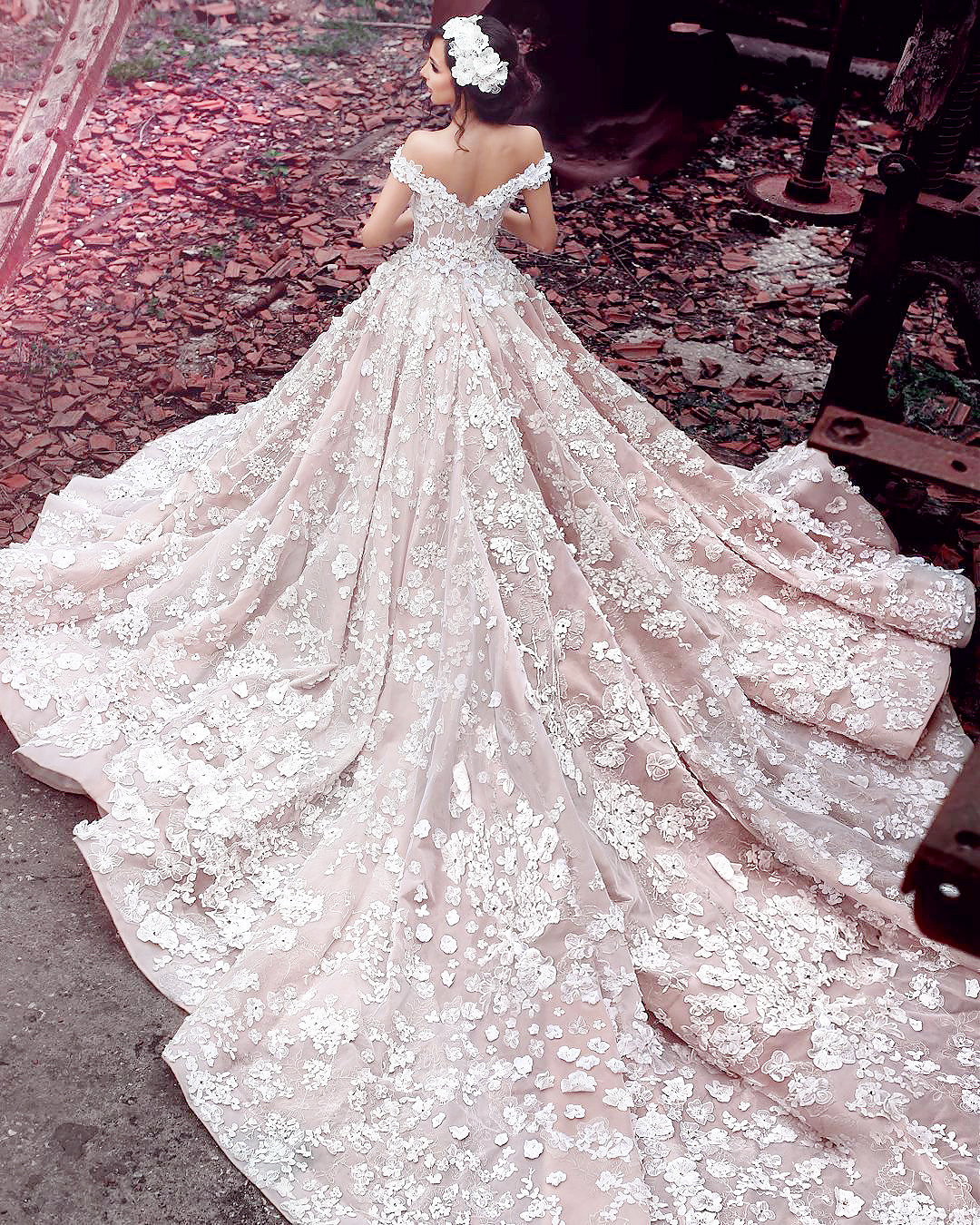 Elegant Pink Off-the-shoulder Appliques Wedding Dresses UK Party Dresses