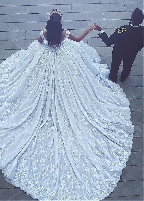 Ball-Gown Gorgeous Lace Sweetheart Flowers Sleevesless Wedding Dress cc0050