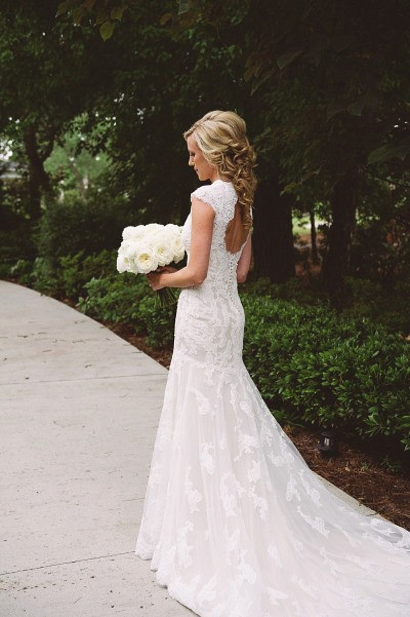 Elegant Lace Appliques Wedding Dress Button Zipper Back Straps BA4624