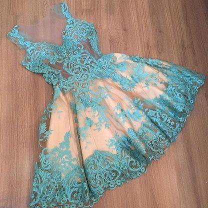 Elegant A-Line Homecoming Dress UKes UK | Lace V-Neck Sleeveless Cocktail Dress UKes UK