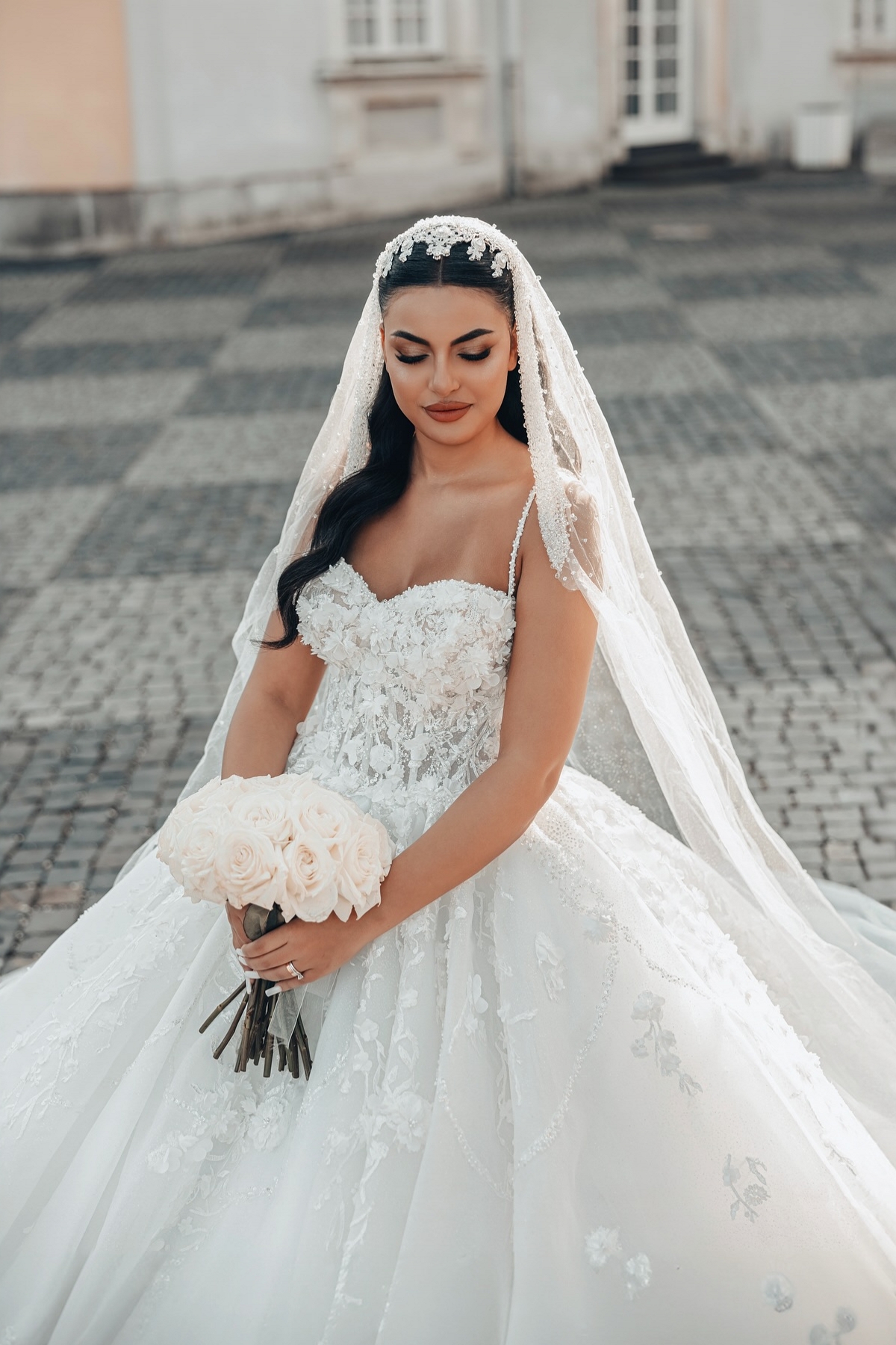 Spaghetti Straps Sweetheart Appliques Lace Princess Wedding Dresses