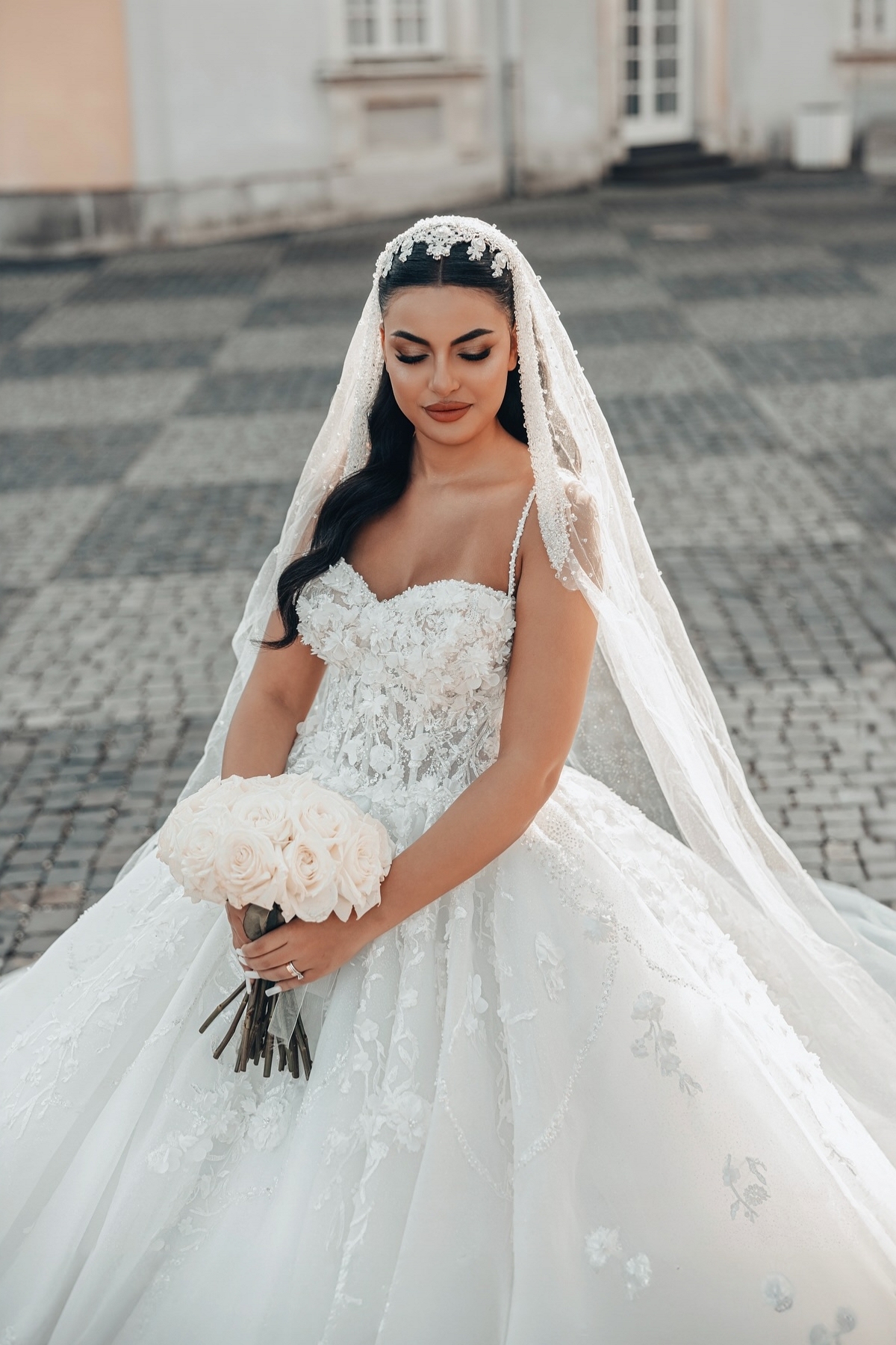 Spaghetti Straps Sweetheart Appliques Lace Princess Wedding Dresses
