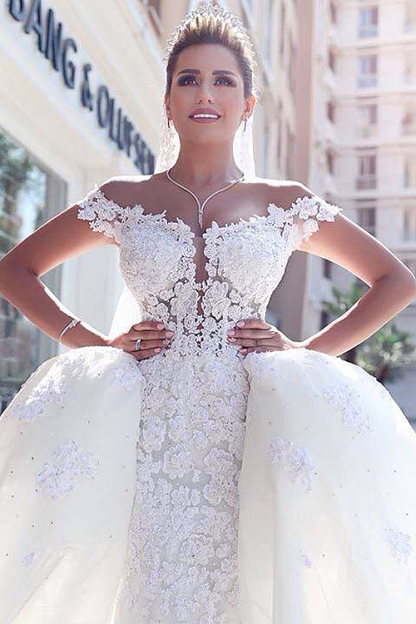 Luxurious Long-Sleeve A-line Lace White Wedding Dresses UK