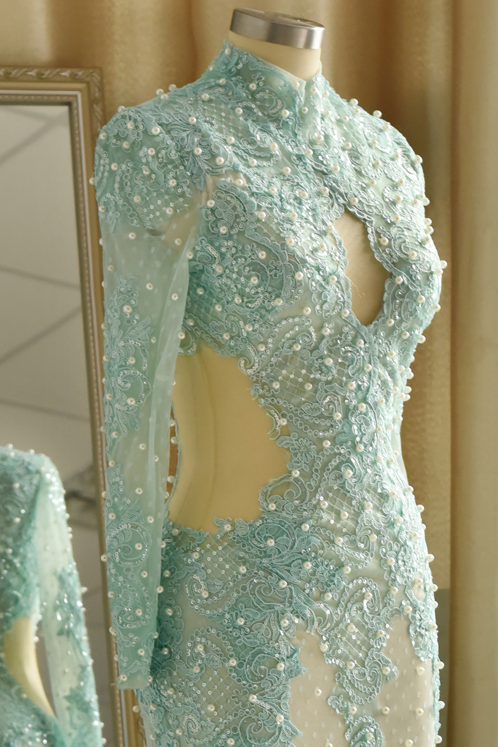 Long Sleeve High neck Mermaid Evening Dress Sage Lace Long Prom Dress