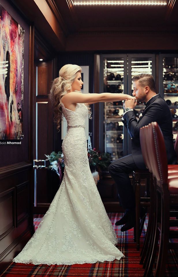 Gorgeous Lace Sexy Mermaid Wedding Dresses UK Beadss Sweep Train Bridal Gowns with Bottons