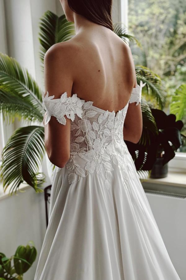 Off-the-Shoulder White Floral A-line Wedding Dresses Front Slit
