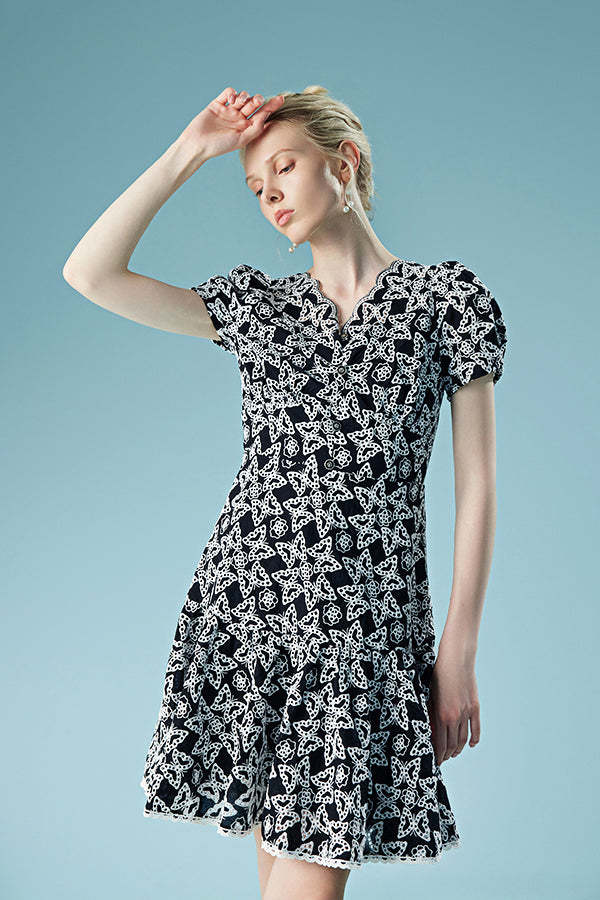 Black V-neck Short Dresses Short Sleeves with Applique-27Dress.co.uk