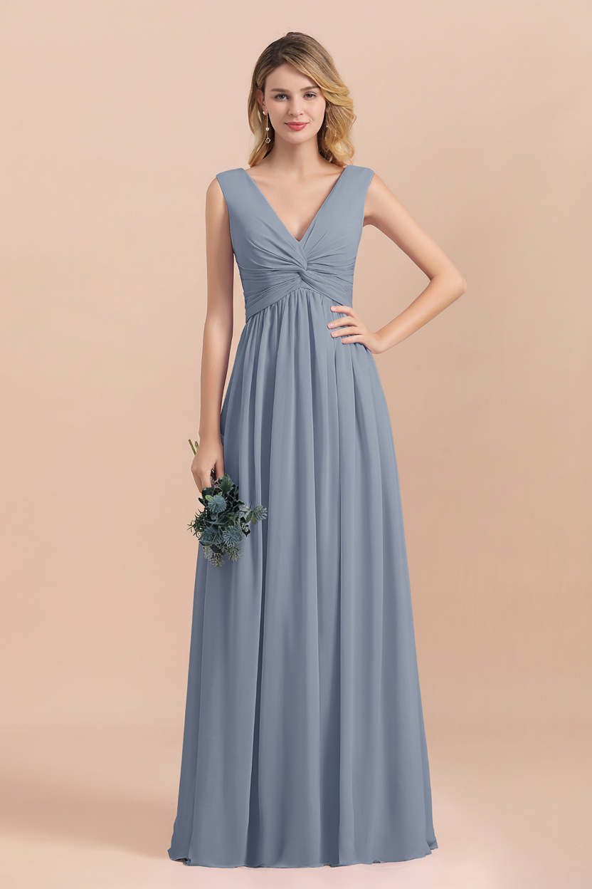 Chic Lilac A-line Chiffon Bridesmaid Dress Sleeveless V-Neck Long Wedding Guest Dress
