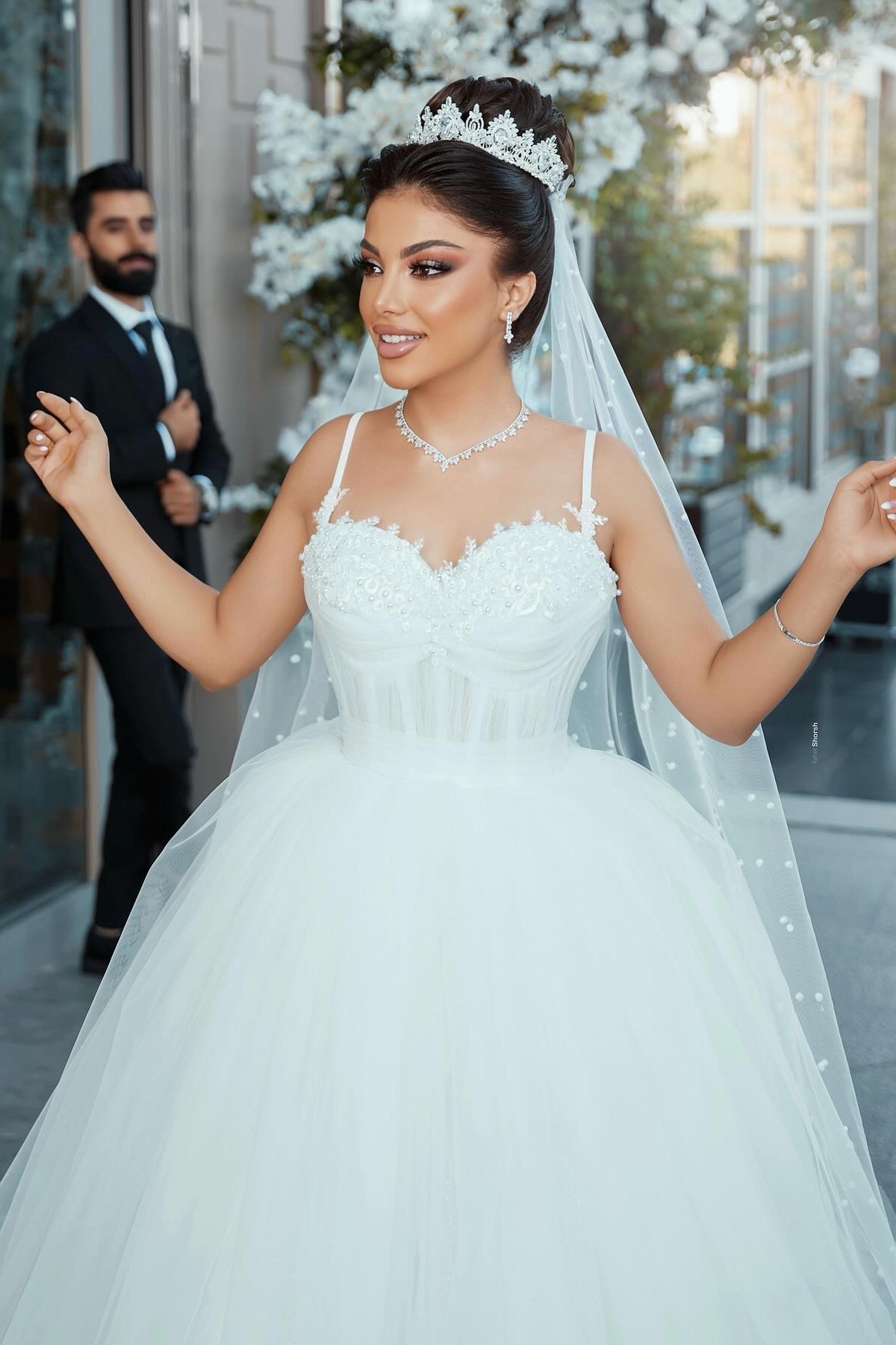 Sweetheart Spaghetti Straps Tulle Appliques Lace A-Line Wedding Dresses