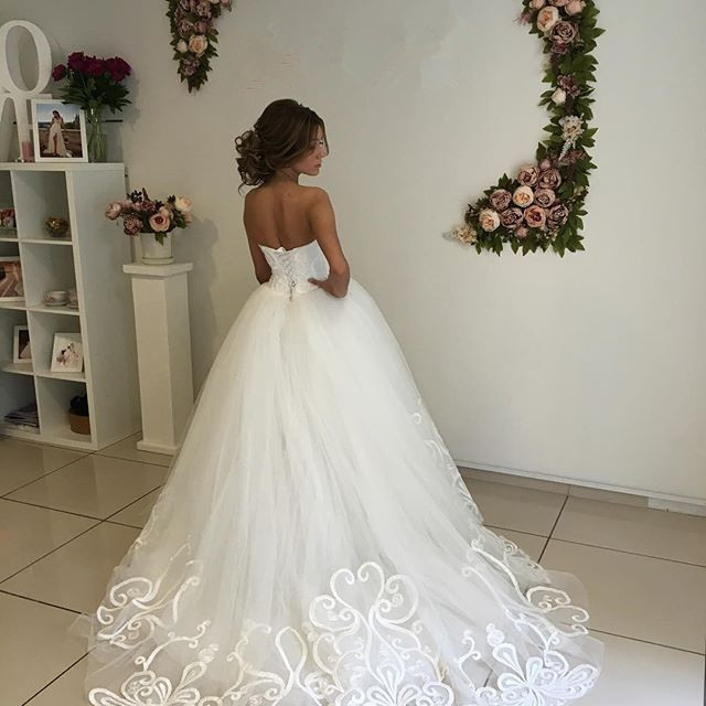 Designer Sweetheart Lace Wedding Dress Tulle Lace-up