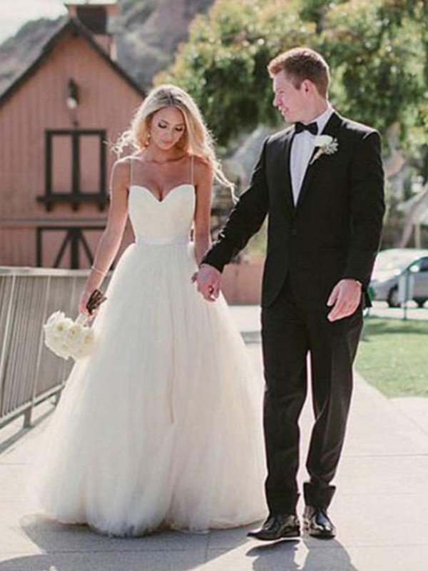 Sweep Train Ball Gown Sleeveless Tulle Sweetheart Wedding Dresses UK